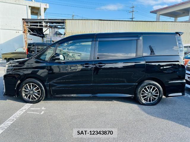 Toyota VOXY 2014-10 217798-4