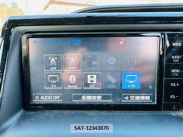 Toyota VOXY 2014-10 217798-9