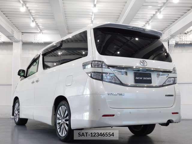 Toyota VELLFIRE 2014-06 376147-1
