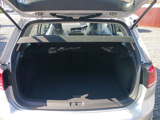 VolksWagen GOLF 2014-06 20523-24