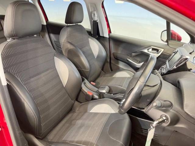 Peugeot 2008 2016-12 27378-8