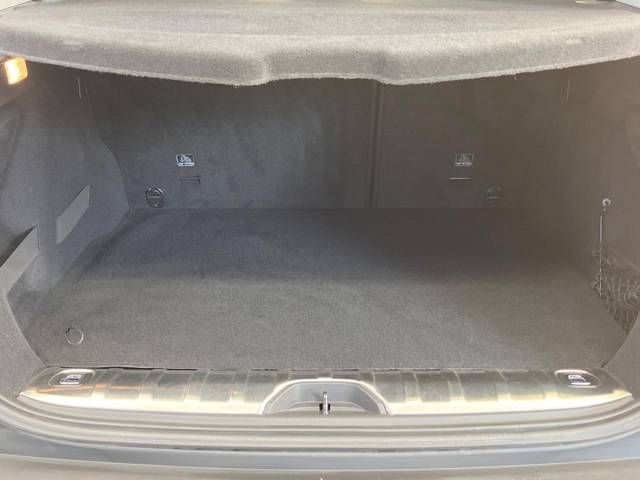 Peugeot 2008 2016-12 27378-11