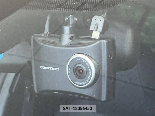 Toyota PRIUS 2021-01 382317-7
