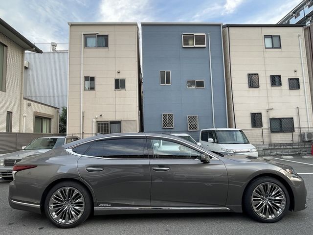 Lexus LS 2018-01 9920-6