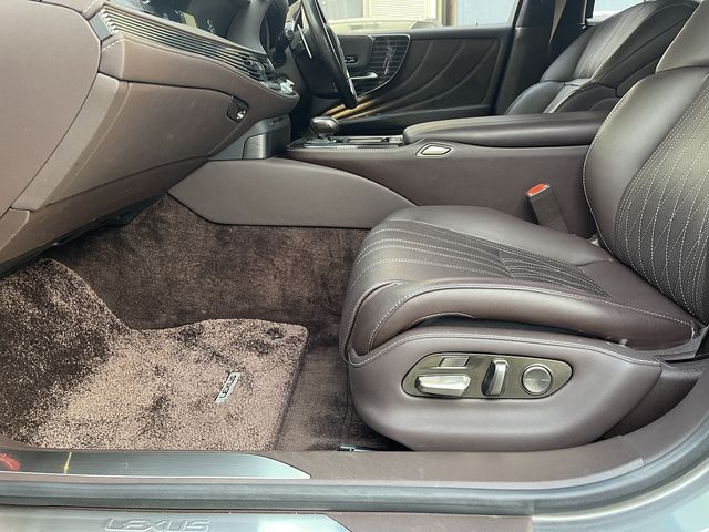 Lexus LS 2018-01 9920-18