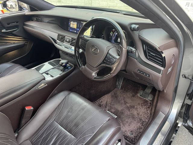 Lexus LS 2018-01 9920-11