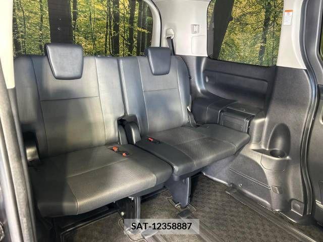 Toyota ESQUIRE 2015-12 215000-9