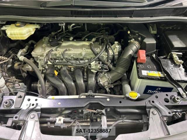 Toyota ESQUIRE 2015-12 215000-18