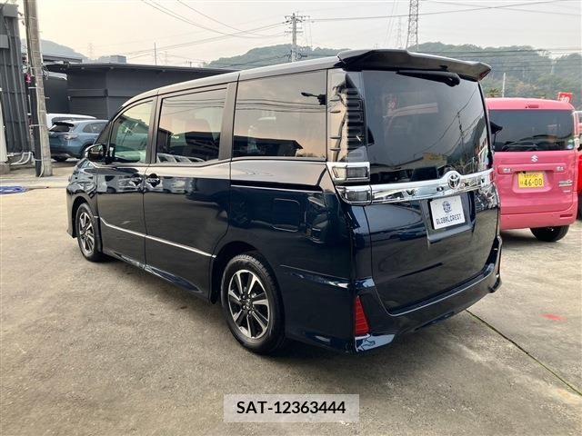 Toyota VOXY 2018-11 205173-6