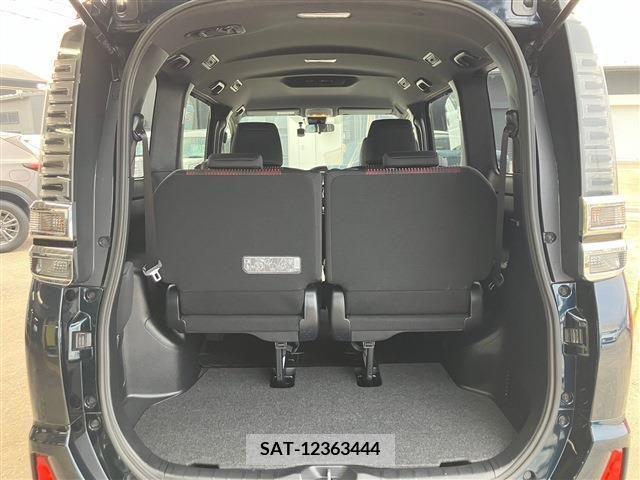 Toyota VOXY 2018-11 205173-9