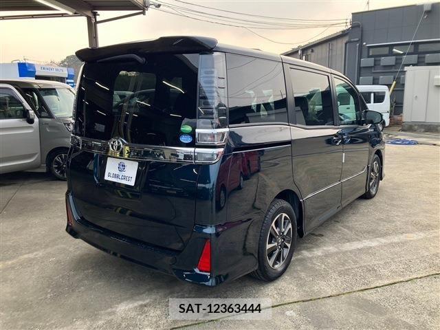 Toyota VOXY 2018-11 205173-8