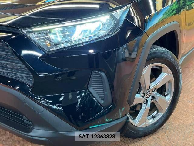 Toyota RAV4 2021-06 332126-12