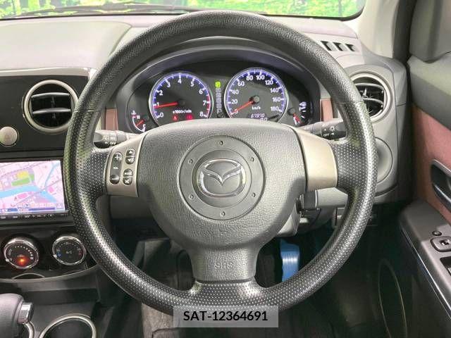 Mazda VERISA 2009-04 379513-10