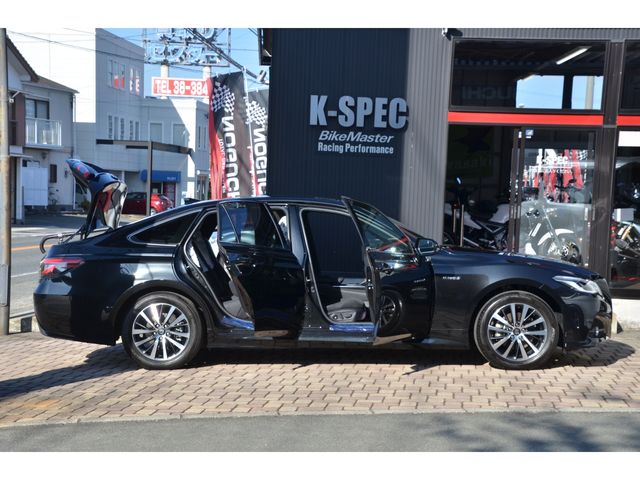 Toyota CROWN SEDAN 2018-06 188157-19