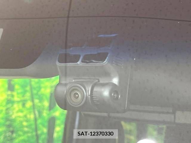 Honda N BOX 2018-11 278669-7