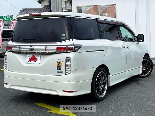Nissan ELGRAND 2011-03 297126-2