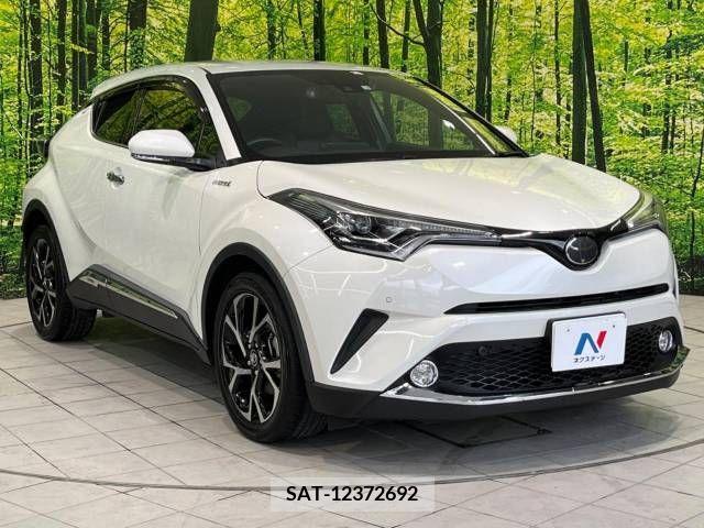 Toyota C-HR 2018-02 352266-16
