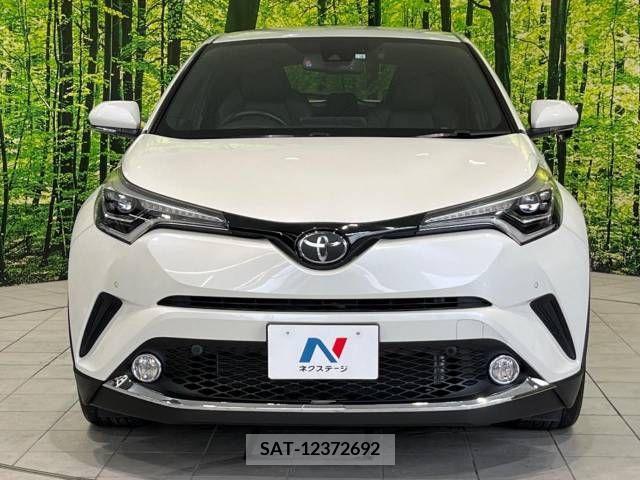 Toyota C-HR 2018-02 352266-14