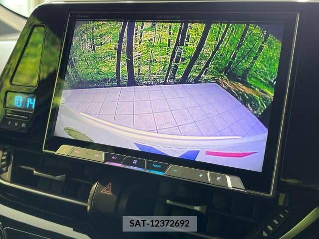 Toyota C-HR 2018-02 352266-4