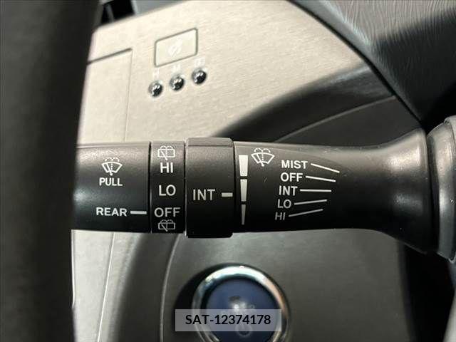 Toyota PRIUS 2012-07 366603-26