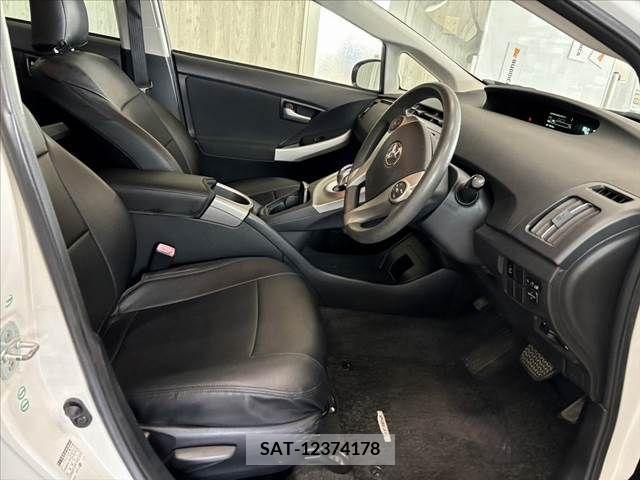 Toyota PRIUS 2012-07 366603-15
