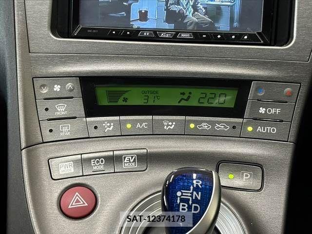 Toyota PRIUS 2012-07 366603-4