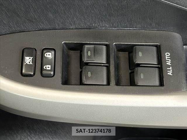Toyota PRIUS 2012-07 366603-29