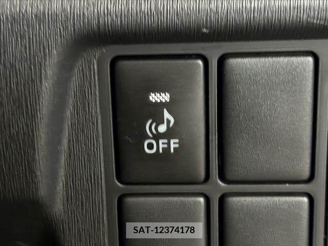 Toyota PRIUS 2012-07 366603-28