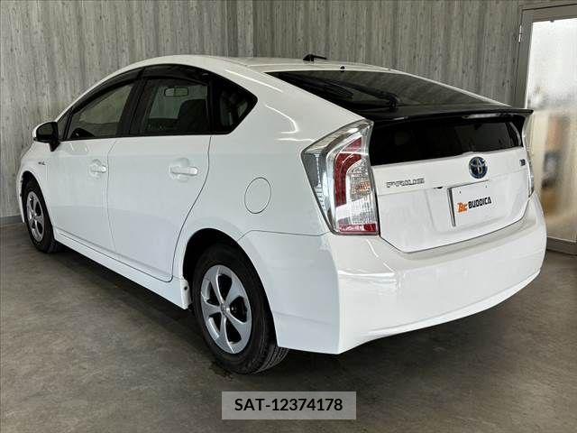 Toyota PRIUS 2012-07 366603-12
