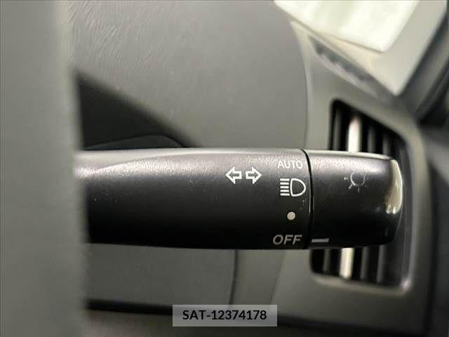 Toyota PRIUS 2012-07 366603-27