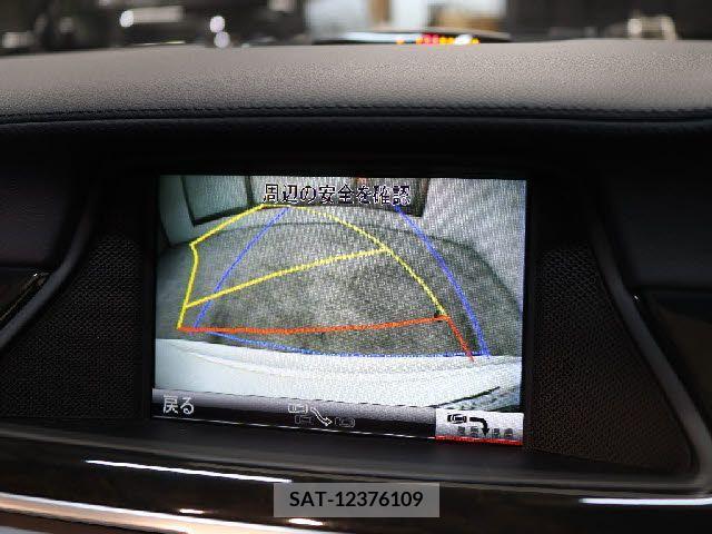 Mercedes Benz CLS-CLASS 2013-04 276828-17