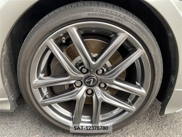 Lexus IS 2016-10 300006-18