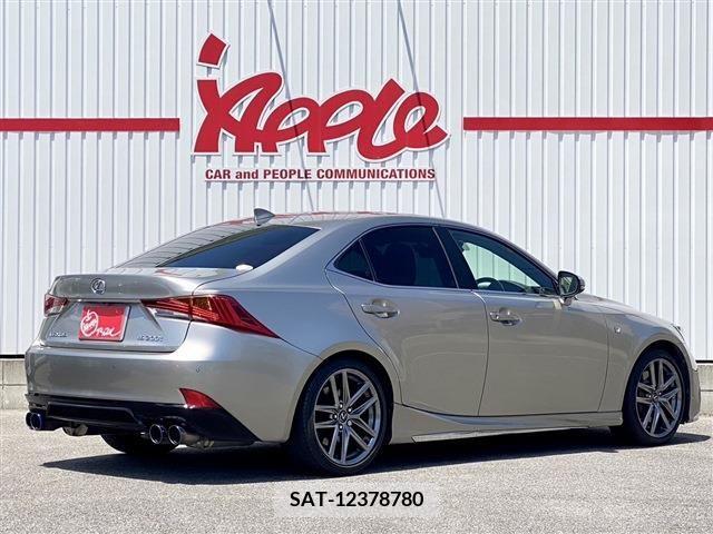 Lexus IS 2016-10 300006-3