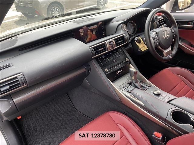 Lexus IS 2016-10 300006-15