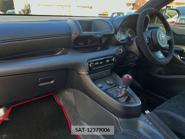 Toyota YARIS 2023-02 223362-12
