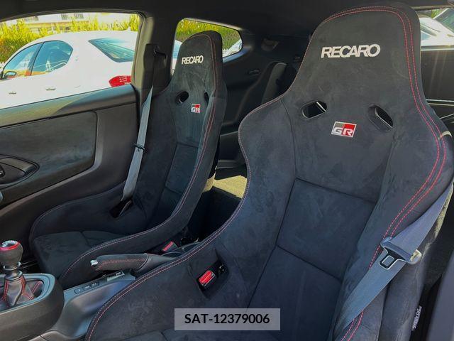 Toyota YARIS 2023-02 223362-13