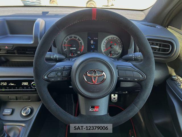 Toyota YARIS 2023-02 223362-15
