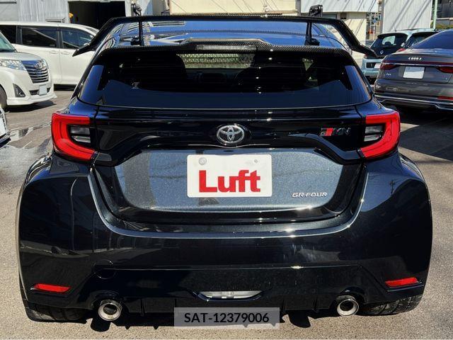 Toyota YARIS 2023-02 223362-4