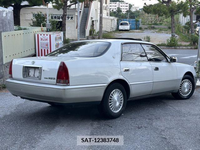 Toyota CROWN MAJESTA 1999-01 202762-3