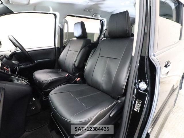Toyota VOXY 2015-10 341207-5