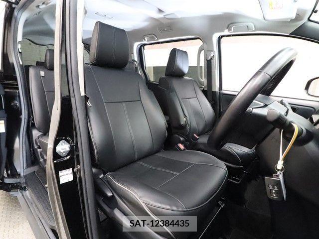Toyota VOXY 2015-10 341207-3