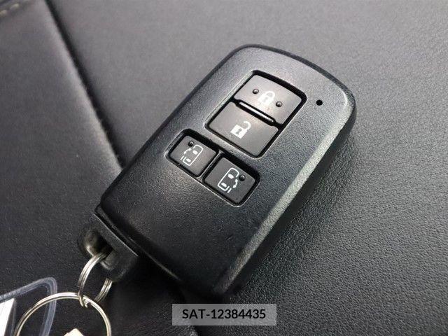 Toyota VOXY 2015-10 341207-27