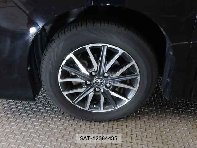 Toyota VOXY 2015-10 341207-19