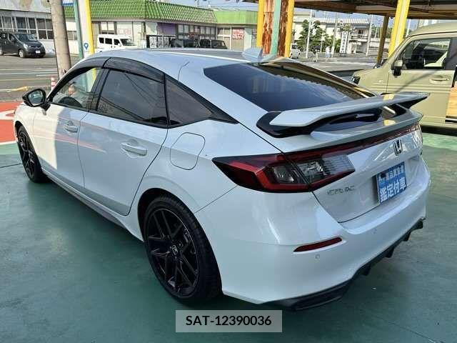 Honda CIVIC 2023-09 389993-3