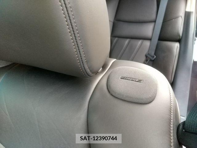 Nissan FUGA 2010-01 360767-23