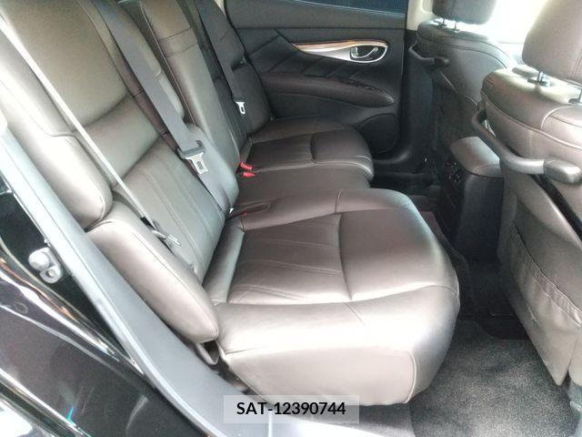 Nissan FUGA 2010-01 360767-21