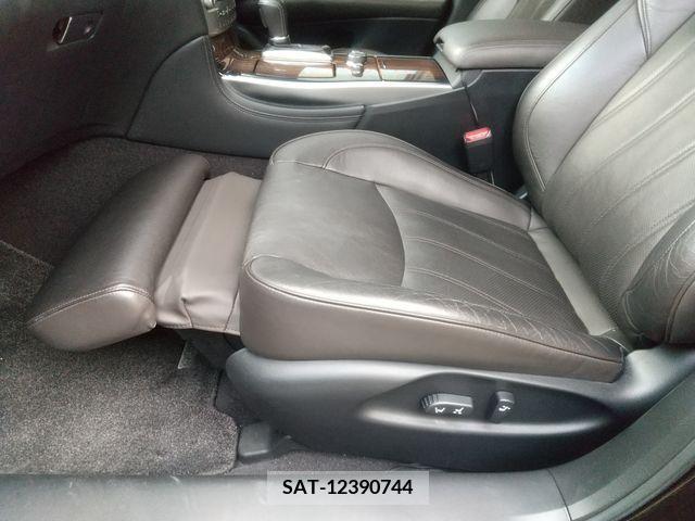 Nissan FUGA 2010-01 360767-20