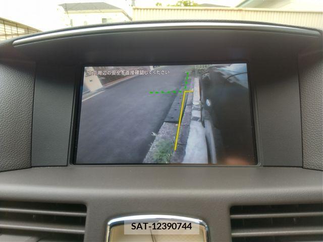 Nissan FUGA 2010-01 360767-17