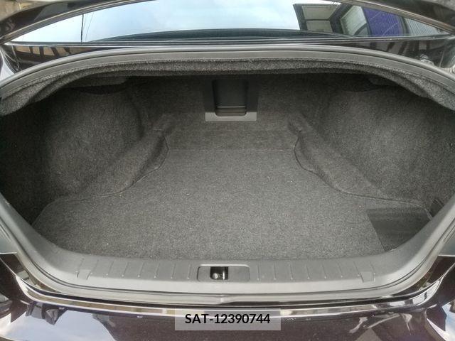 Nissan FUGA 2010-01 360767-13