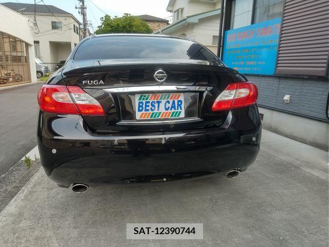 Nissan FUGA 2010-01 360767-5